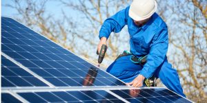Installation Maintenance Panneaux Solaires Photovoltaïques à Poligny
